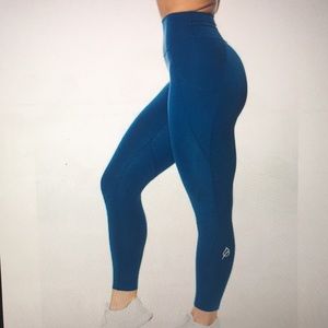 Ptula The Raenell Sleek Legging - Nautical Blue